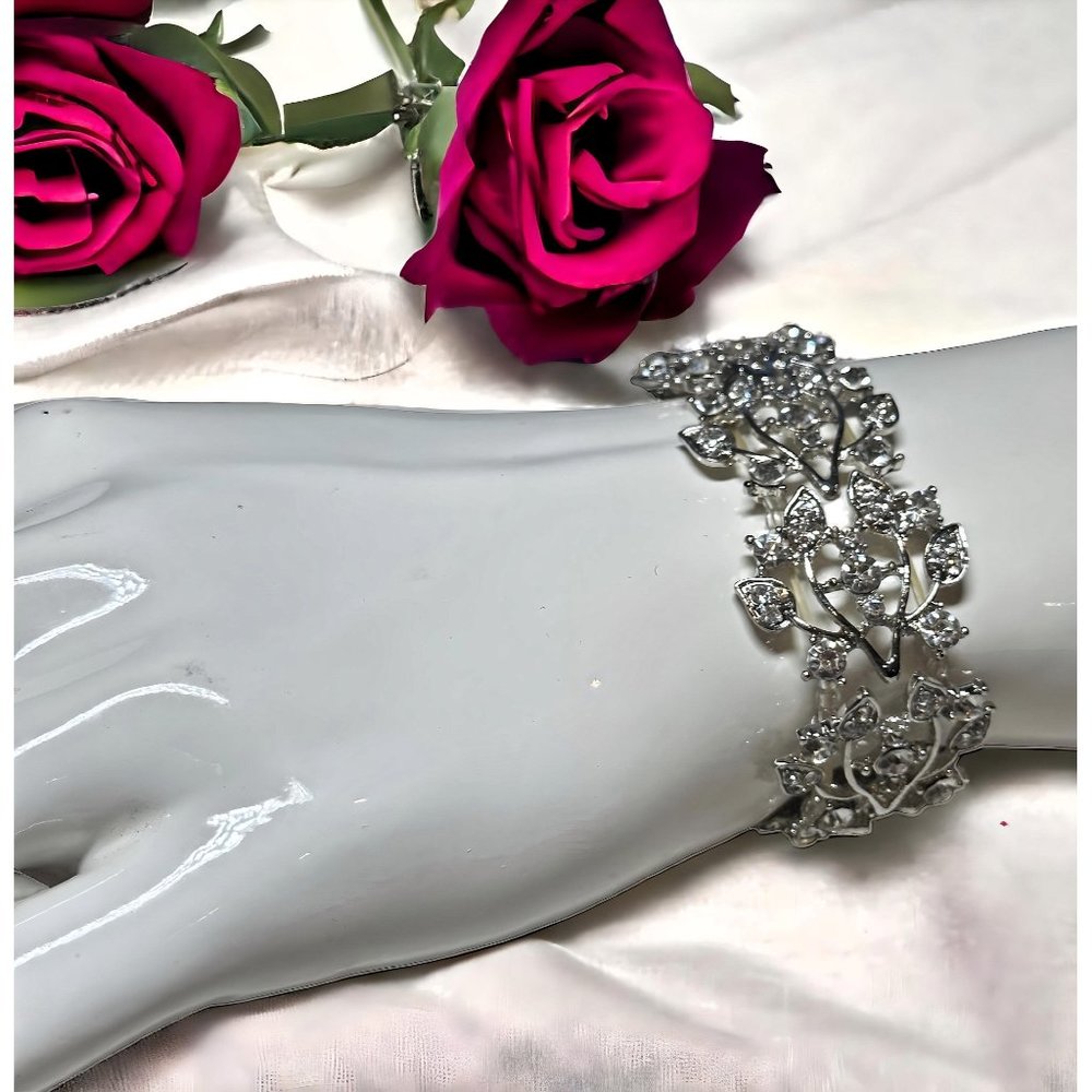 Silvertone Floral Stretch Rhinestone Bracelet